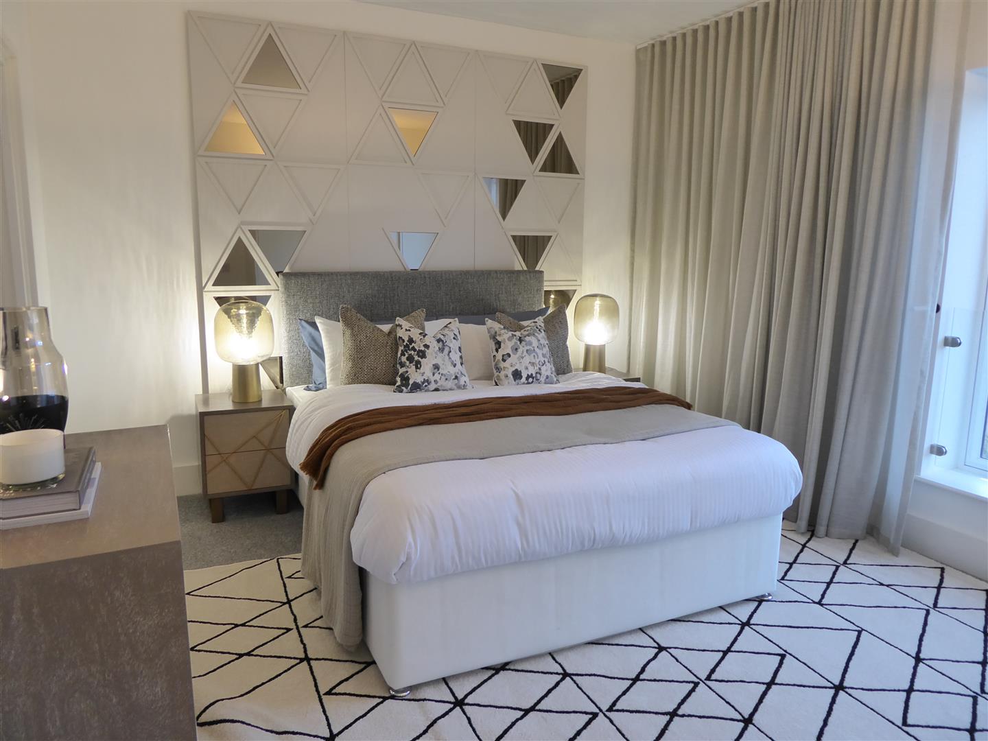 GUEST ROOM/BED 2